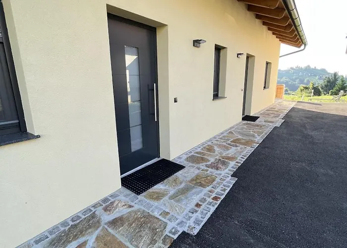 Weingut Koller Китцекк-им-Заузаль